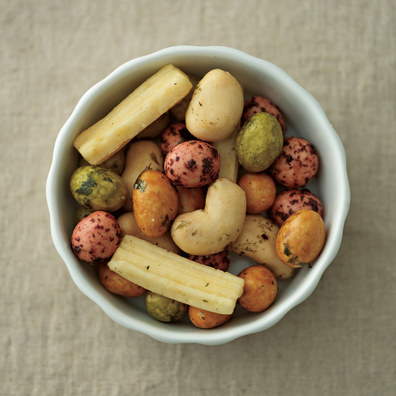 There are five types of ingredients inside