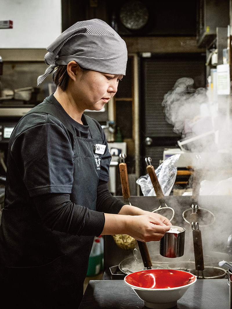 創業から69年。熊本ラーメンの源流をくむ「黒亭」の味。